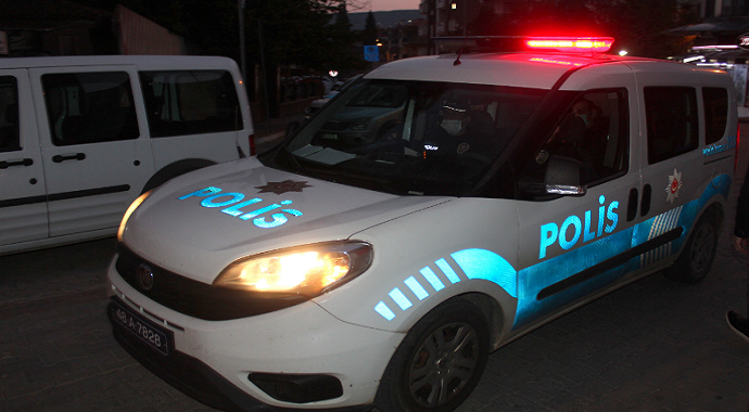 Muğla'da Yasağı ihlal eden 5 yabancıya 3 bin 945 lira ceza