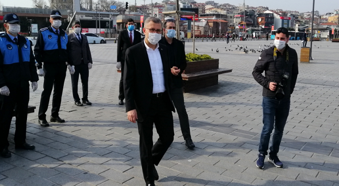 Üsküdar sahilde yasağa uymayan vatandaşlara drone ile tespit edilip uyarıldı