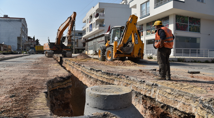 Mersin Kuyluk'ta kanalizasyon sorunu çözülüyor