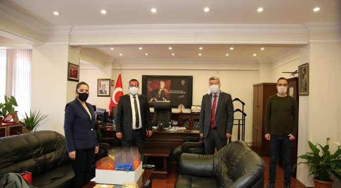 Tunceli'de Bilim ve Sanat Merkezi tarafından siperlik üretidi