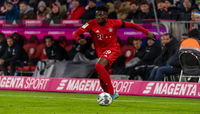 Alman ekibi Bayern Münih, 19 yaşındaki Alphonso Davies'in sözleşmesini uzattı