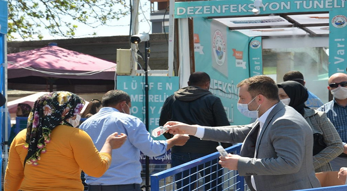 Çanakkale’nin Ezine ilçesinde vatandaşlara 'Borel' dağıtıldı