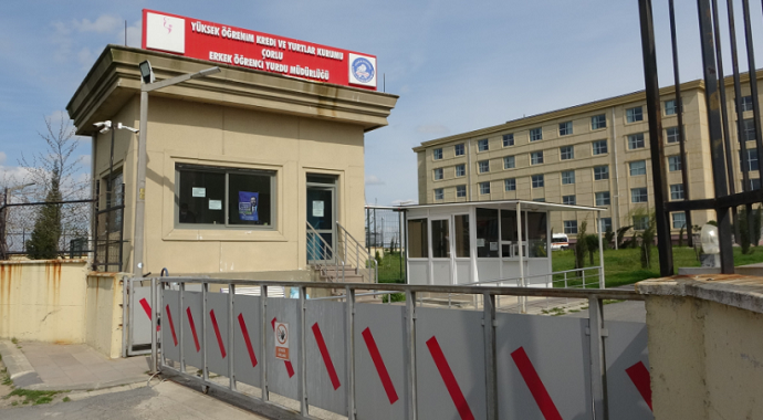 Karadağ’dan getirilen 75 kişi Çorlu’da KYK yurdunda karantina altına alındı