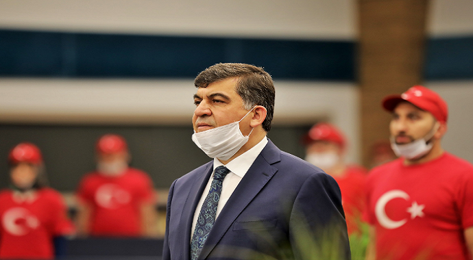 Şehitkamil Belediye Başkanı Fadıloğlu İstiklal Marşı’nı çocuklar için okudu