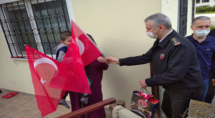 Düzce'de Şehit çocukları da unutulmadı