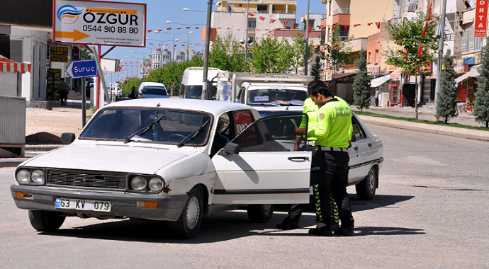 Şanlıurfa’da yol kontrolleri devam ediyor