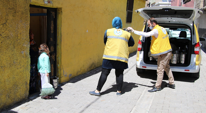 Şanlıurfa'da  ihtiyaç sahibi ailelerin sofralarından sıcak yemek eksik olmuyor