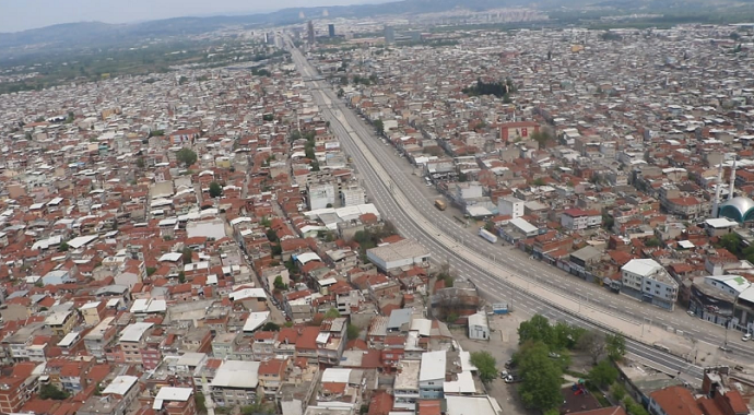 Bursa'da vatandaşlar dört günlük sokak kısıtlamasında evde kaldı