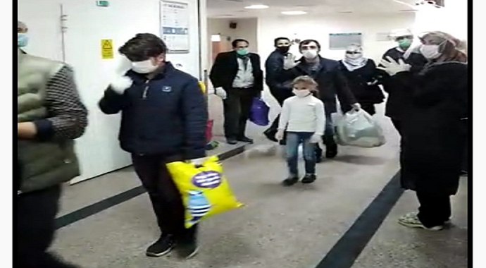 Van'ın Erciş ilçesinde korona tedavisi tamamlanan 7 kişi taburcu oldu