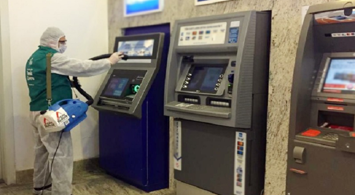 Temizlik hizmetlerinde Hastane yakınların'da olan ATM’lere öncelik verildi