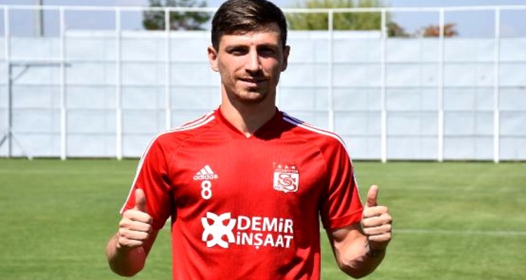 Sivasspor'lu Mert Hakan Yandaş, Tek hayalim milli formaya kavuşmak