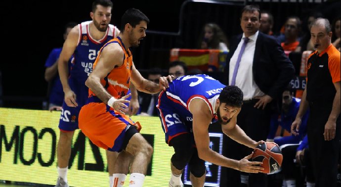 Anadolu Efes’ten Deplasman Zaferi