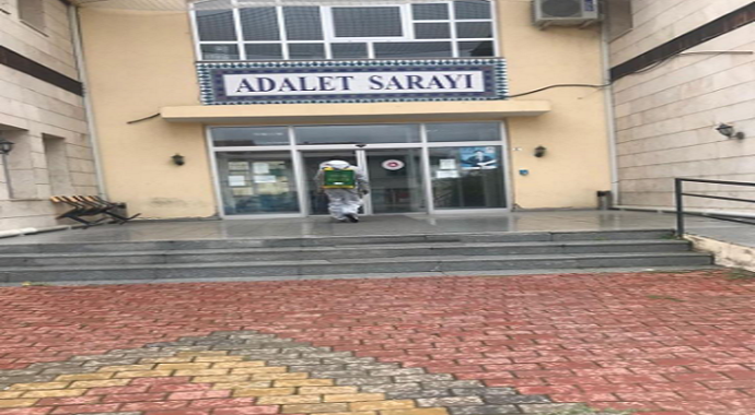 Kütahya Emet'te kamu kurumları ve esnaflar aralıksız dezenfekte ediliyor