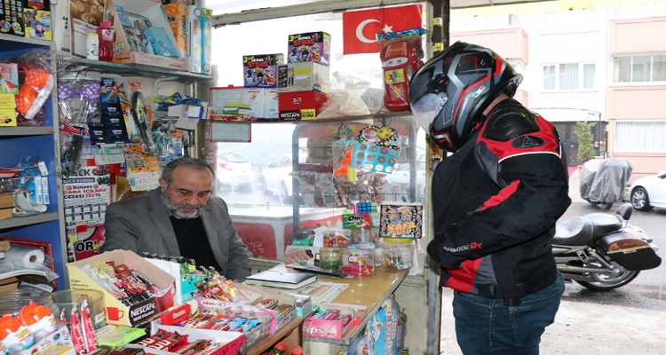 Zonguldak’ın Ereğli ilçesinde bir hayırsever veresiye defterini satın aldı