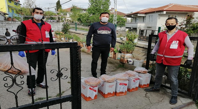 Zonguldak'ta Kızılay’dan 500 aileye gıda kolisi yardımı