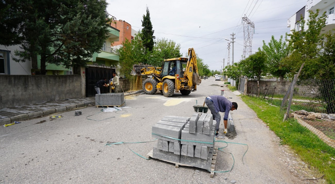 Adıyaman Belediyesi Yeni Mahallede kaldırım çalışması