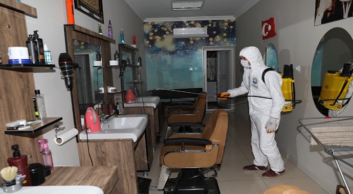 Bursa Mudanya'da kuaför ve berberlere ücretsiz dezenfekte
