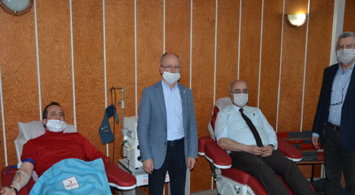 Bursa Milletvekili Refik Özen'den kan bağışı çağrısı