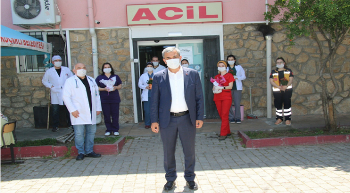 Başkan nedim Kaplan sağlık çalışanı anneleri unutmadı