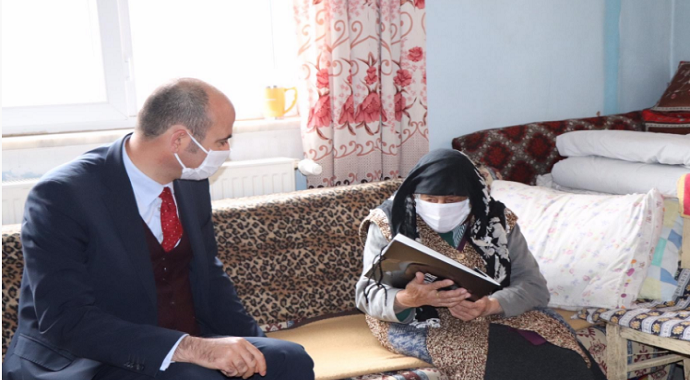 Süleyman Soylu'dan 102 yaşındaki kadına Anneler Günü sürprizi
