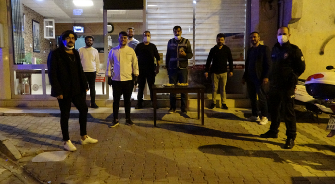 Adıyaman'da Kavga ihbarına giden polislere iftar yemeği sürprizi