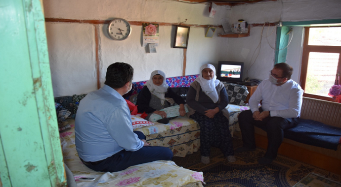 Ankara Nallıhan'da şehit anneleri ve asırlık çınarlar anneler gününde unutulmadı