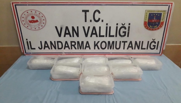 Van'ın Başkale ilçesinde 9 kilogram metamfetamin ele geçirildi