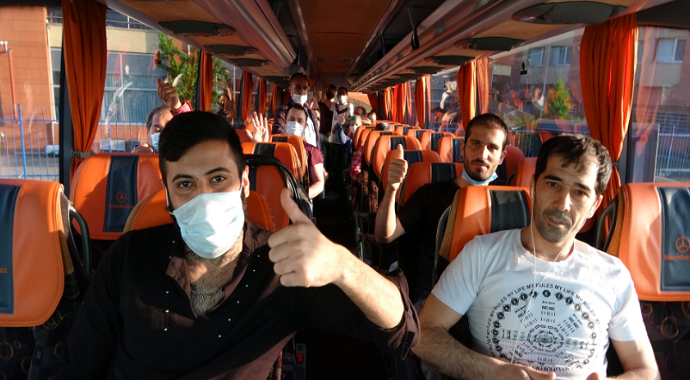 14 gün karantina süreci tamamlanan 43 kişi memleketlerine uğurlandı