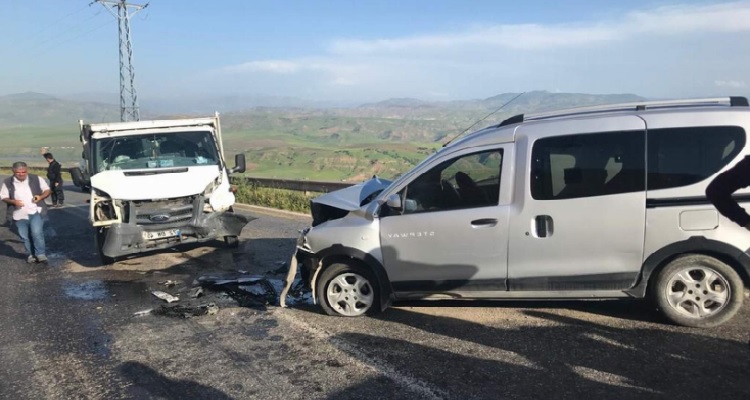 Siirt Kurtalan karayolunda trafik kazası: 2 yaralı