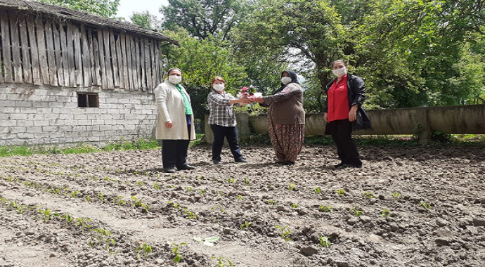 Düzce'de Çiftçi kadınların çiftçiler günü kutlandı