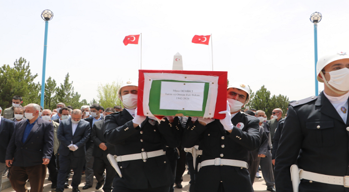 Eski Tarım ve Köy İşleri Bakanı Demirci, son yolculuğuna uğurlandı