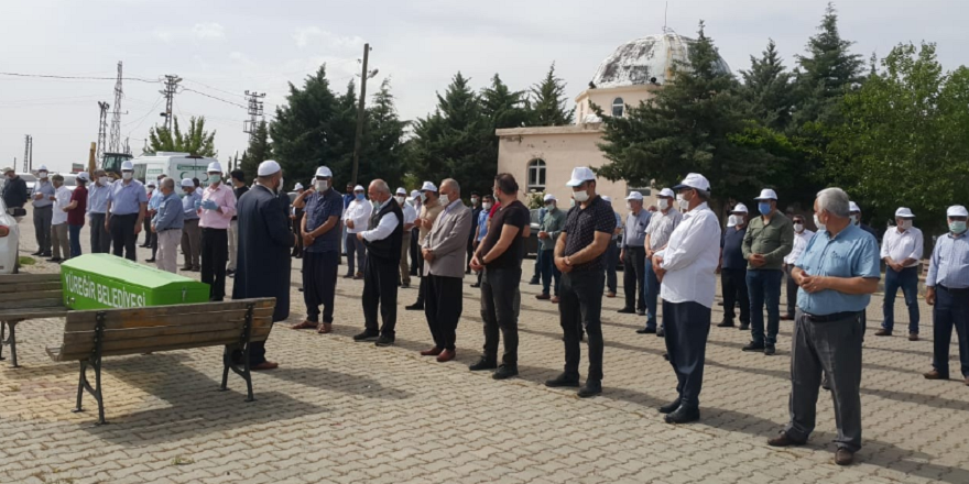 Adıyaman Eski il milli eğitim müdürü son yolculuğuna uğurlandı
