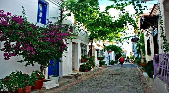 Çanakkale Bozcaada’da maskesiz dışarı çıkmak yasaklandı