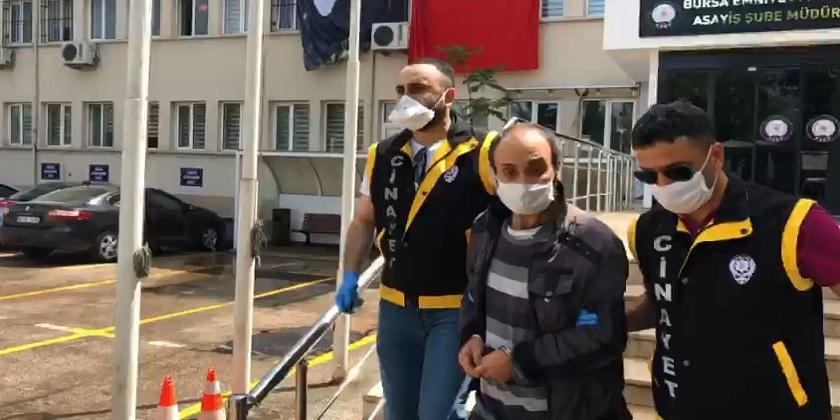 Bursa'nın Nilüfer ilçesinde tartıştığı babasını meyve bıçağıyla öldürdü!