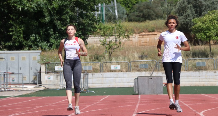 Milli atletizmciler: 'Mersin, Türkiye'nin bir numarası diyebilirim'