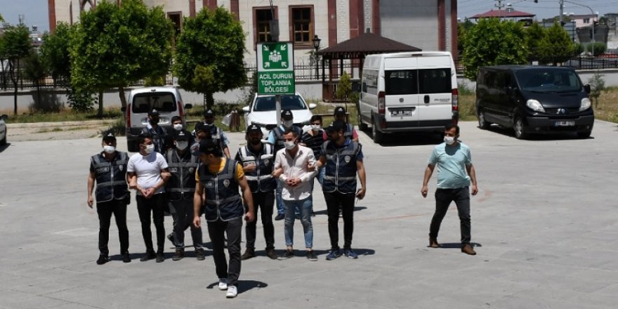 Mersin'de masum kadının katil zanlıları adliyeye sevk edildi