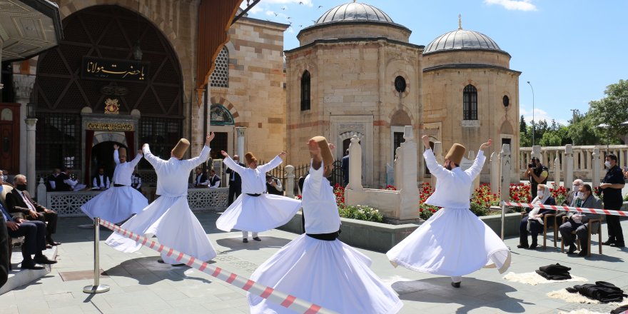 Kapalı olan Mevlana Müzesi 75 gün sonra yeniden ziyarete açıldı