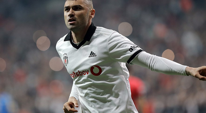 Burak Yılmaz’ın Yeni Sözleşmesi Tepki Çekti