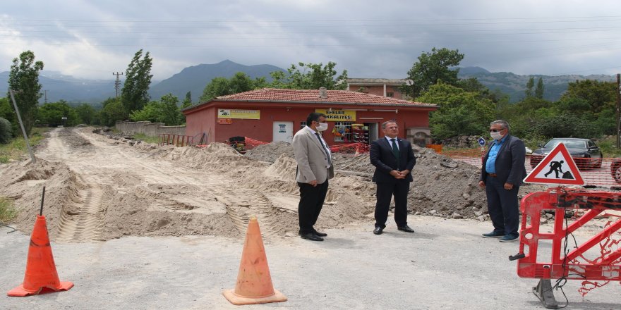 Hacılar’da alt yapı ve yol çalışmaları hız kesmeden devam ediyor
