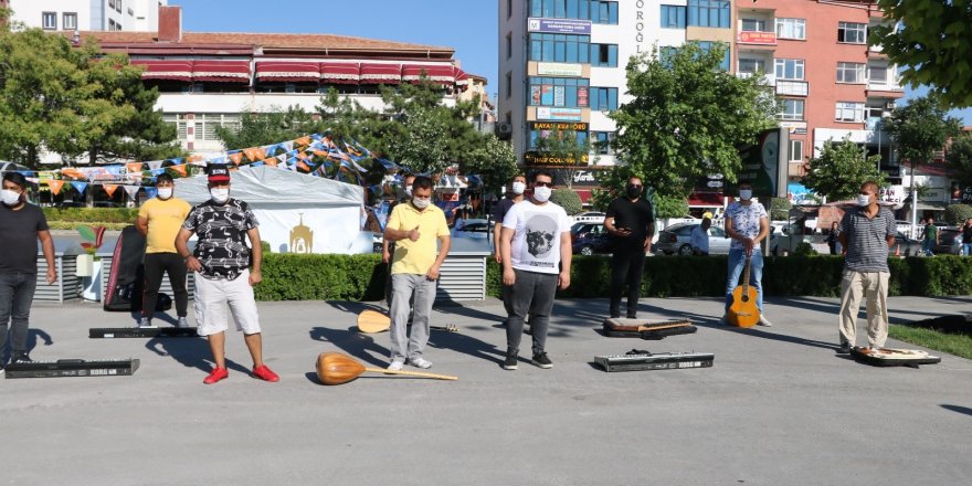 Niğde’de çalışamayan müzisyenler eylem yaptı