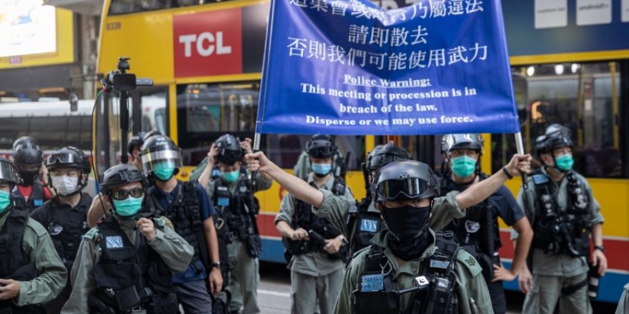 Hong Kong'da Ulusal Güvenlik Yasası'na sessiz protestoda 53 kişi gözaltına alındı