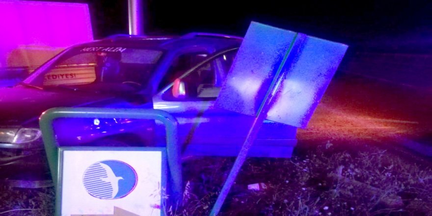 Çorum’da Ticari araç bariyerlere çarptı: 1 yaralı