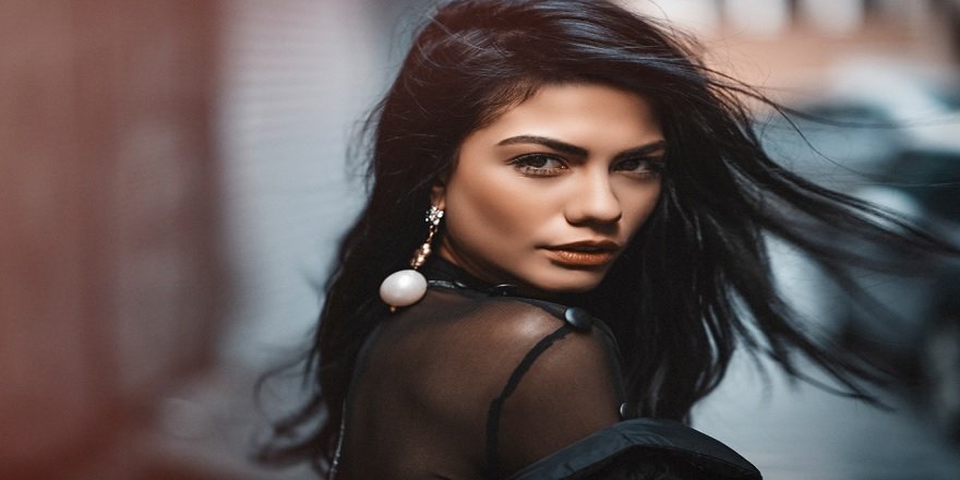 Demet Özdemir’in Aşk Geçmişi Çok Karışık! Eski Sevgilileri Listelendi…