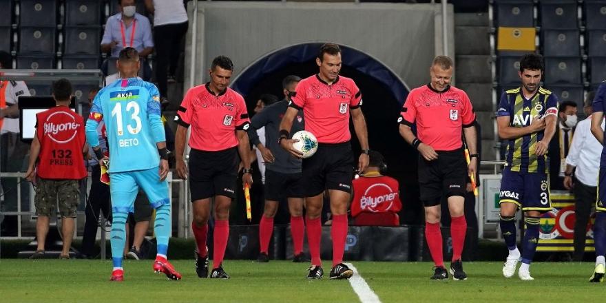 Süper Lig: Fenerbahçe: 1 - Göztepe: 0 (Maç devam ediyor)