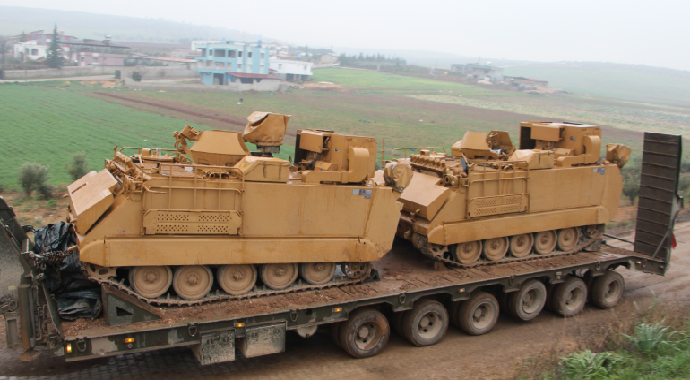 Suriye sınırına tank ve zırhlı araç sevkiyatı
