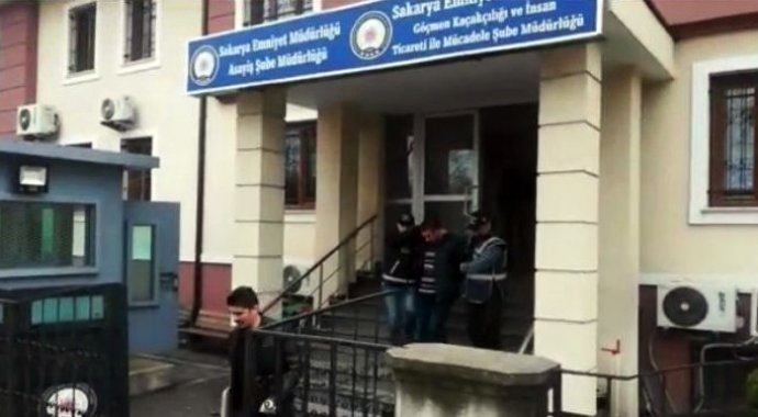 Dolmuşlara yolcu gibi binerek yankesicilik yapan şahıs tutuklandı