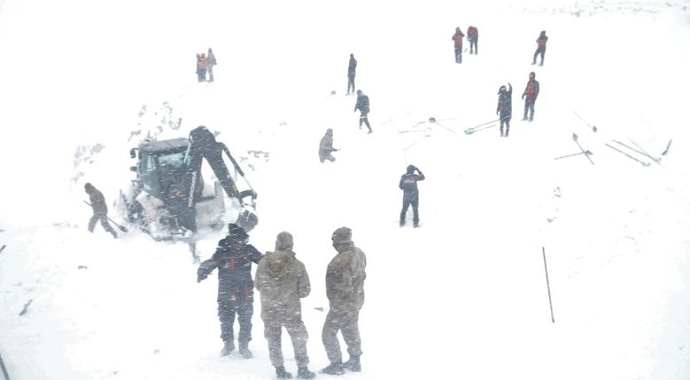 Van'da çığ faciası için 5 savcı görevlendirildi