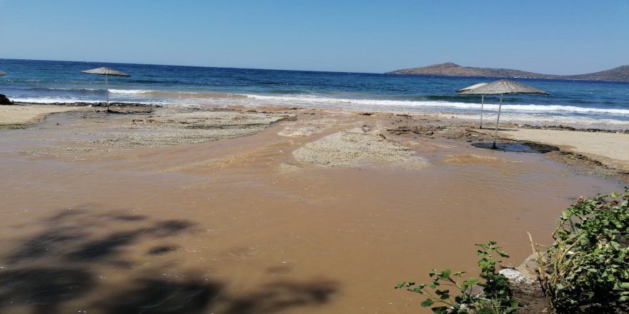 Muğla'da isale hattı patladı tonlarca su boşa aktı