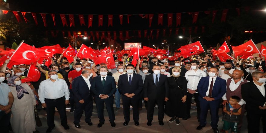 Sultangazili vatandaşlar 15 Temmuz’da meydanı boş bırakmadı