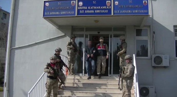 Terör örgütüne yardım yataklık eden muhtar tutuklandı